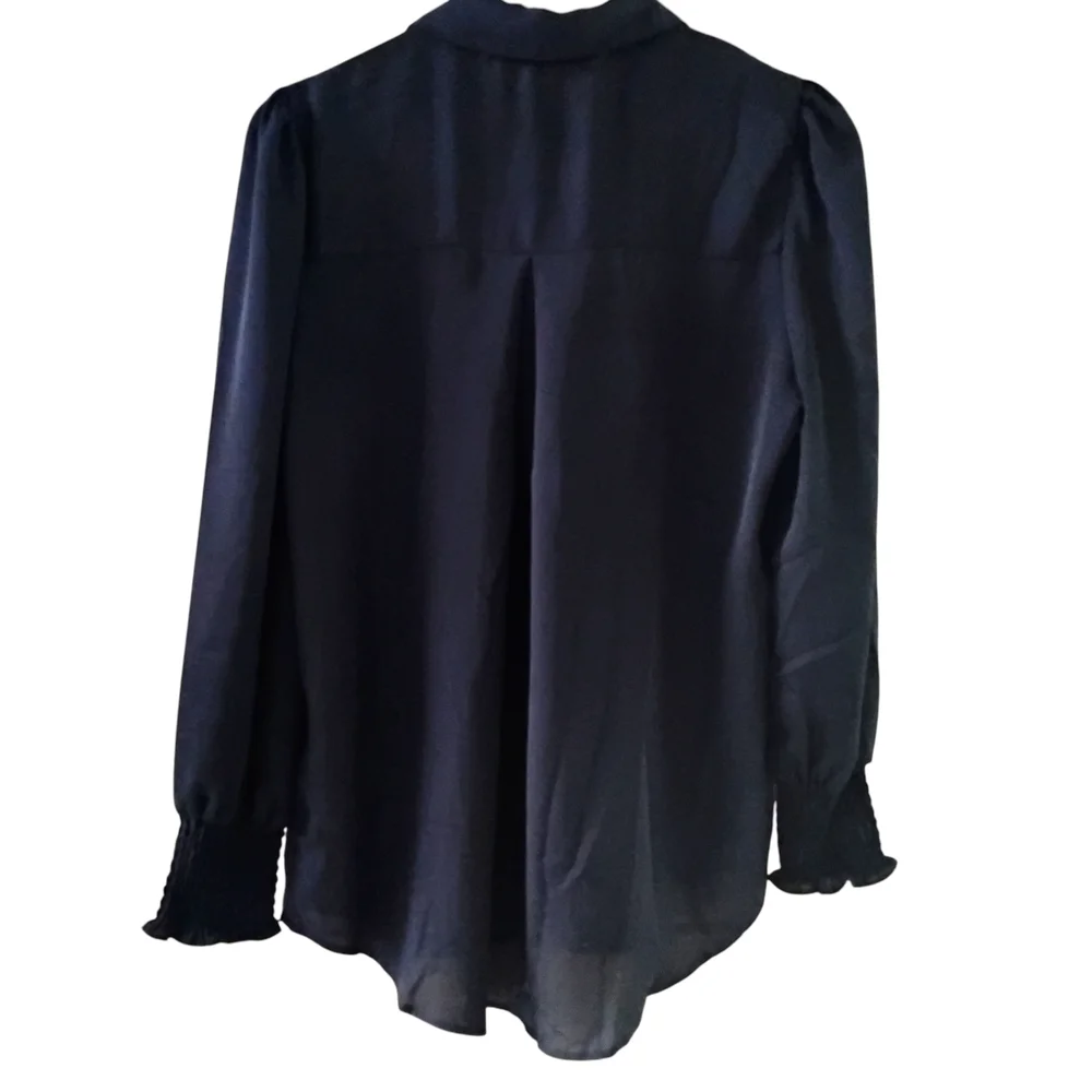 Ellen Tracy Elegant Black Button-Down Blouse Sz M - Picture 2 of 8